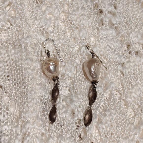 💍Pearl dangling earrings - Picture 3 of 5